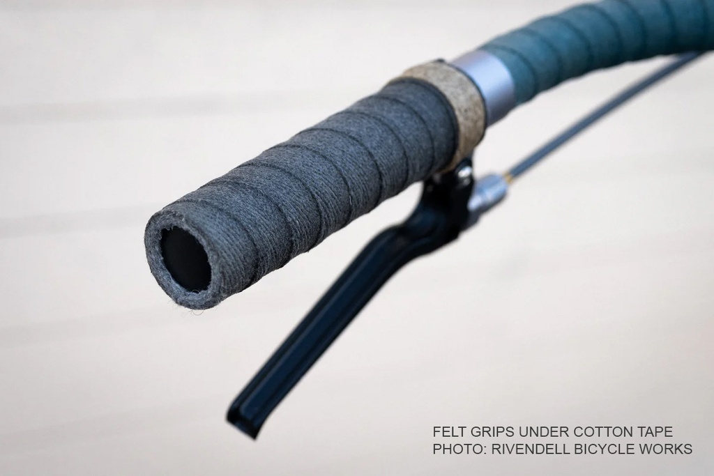 Newbaum's Peel'n'Stick Wool Felt Grips Pair